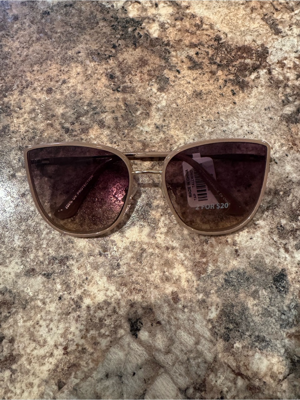 Buckle Women’s Cat-Eye Sunglasses in Brown and Gold